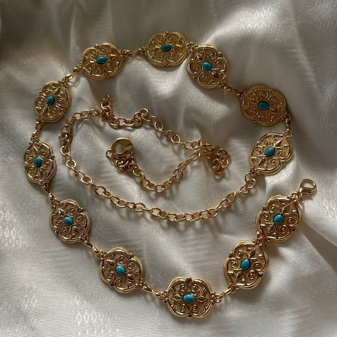 Bluestone Curvy Chain