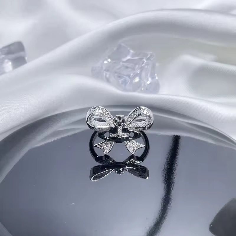 Vivi Bow Ring