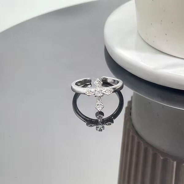 Simple Cross Ring