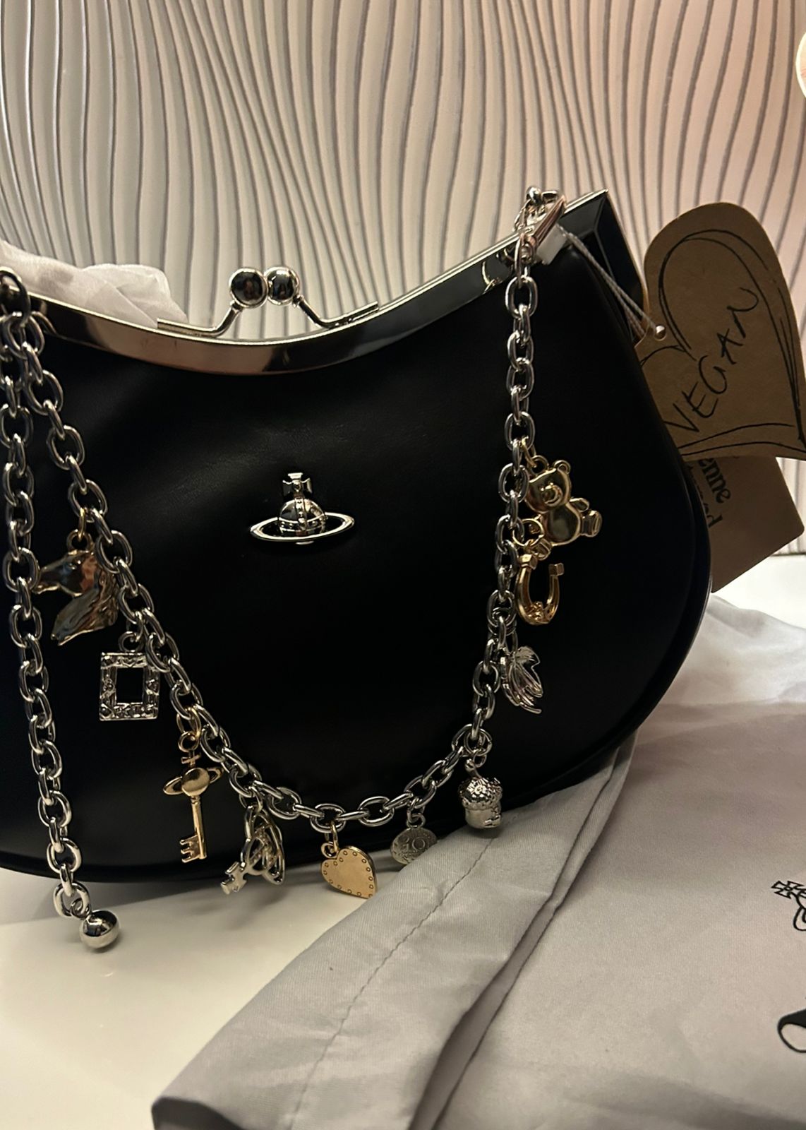Vivi Charm Chain Bag