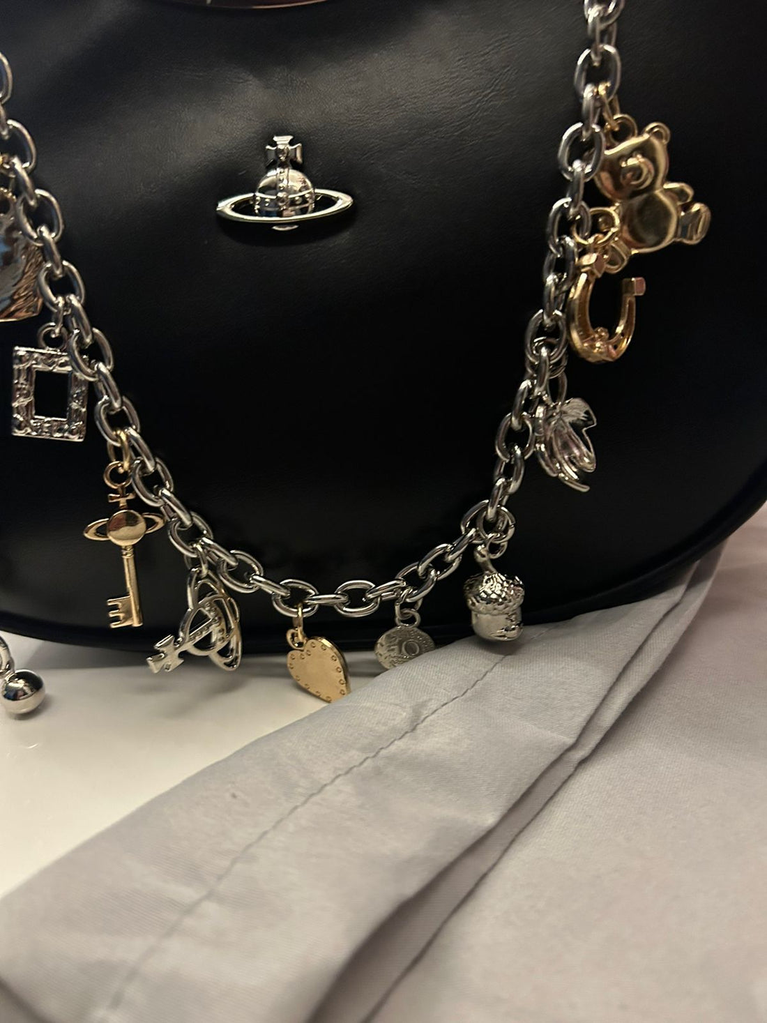 Vivi Charm Chain Bag