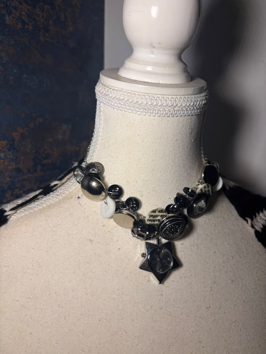 Star Button Choker