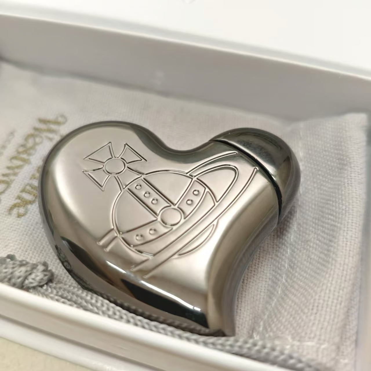 Vivi Heart Lighter