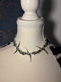 Spine Choker