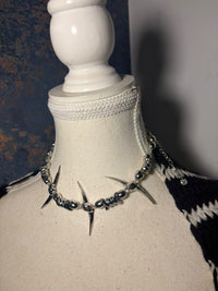 Spine Choker